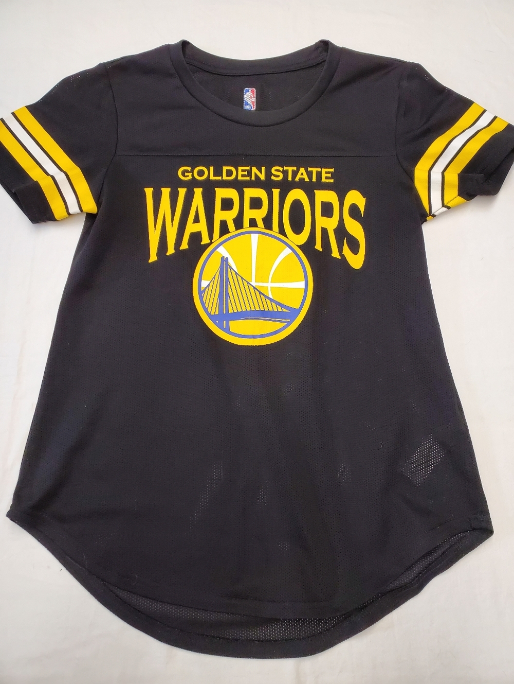 Golden State Warriors NBA Jersey Style Tee Black Yellow Striped Sleeve Athletic